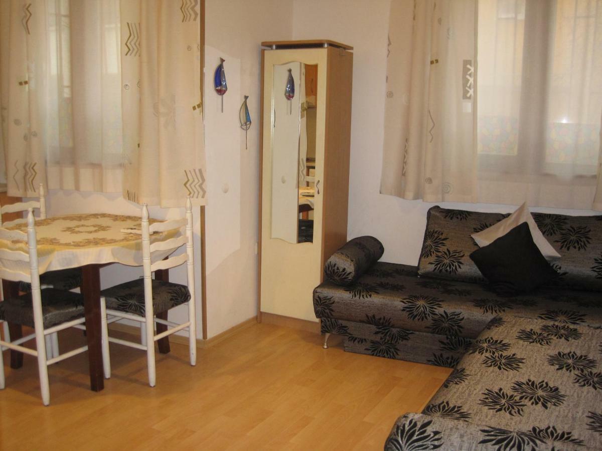 Apartment Nadejda Varna Exterior photo